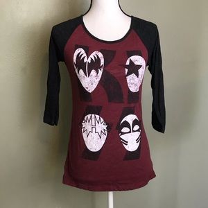 Kiss Maroon Black 3/4th Sleeved Graphic Tee Size S